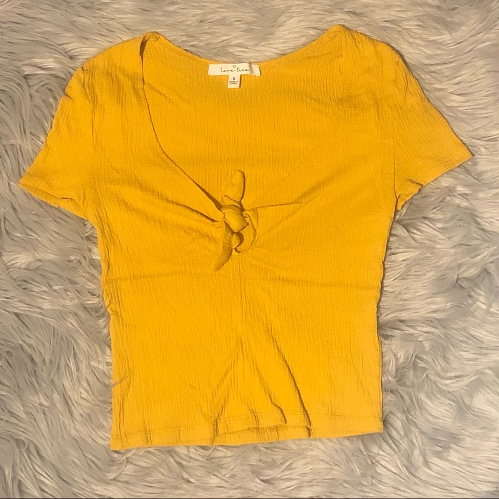 Love tree short sleeve fitted keyhole baby crop